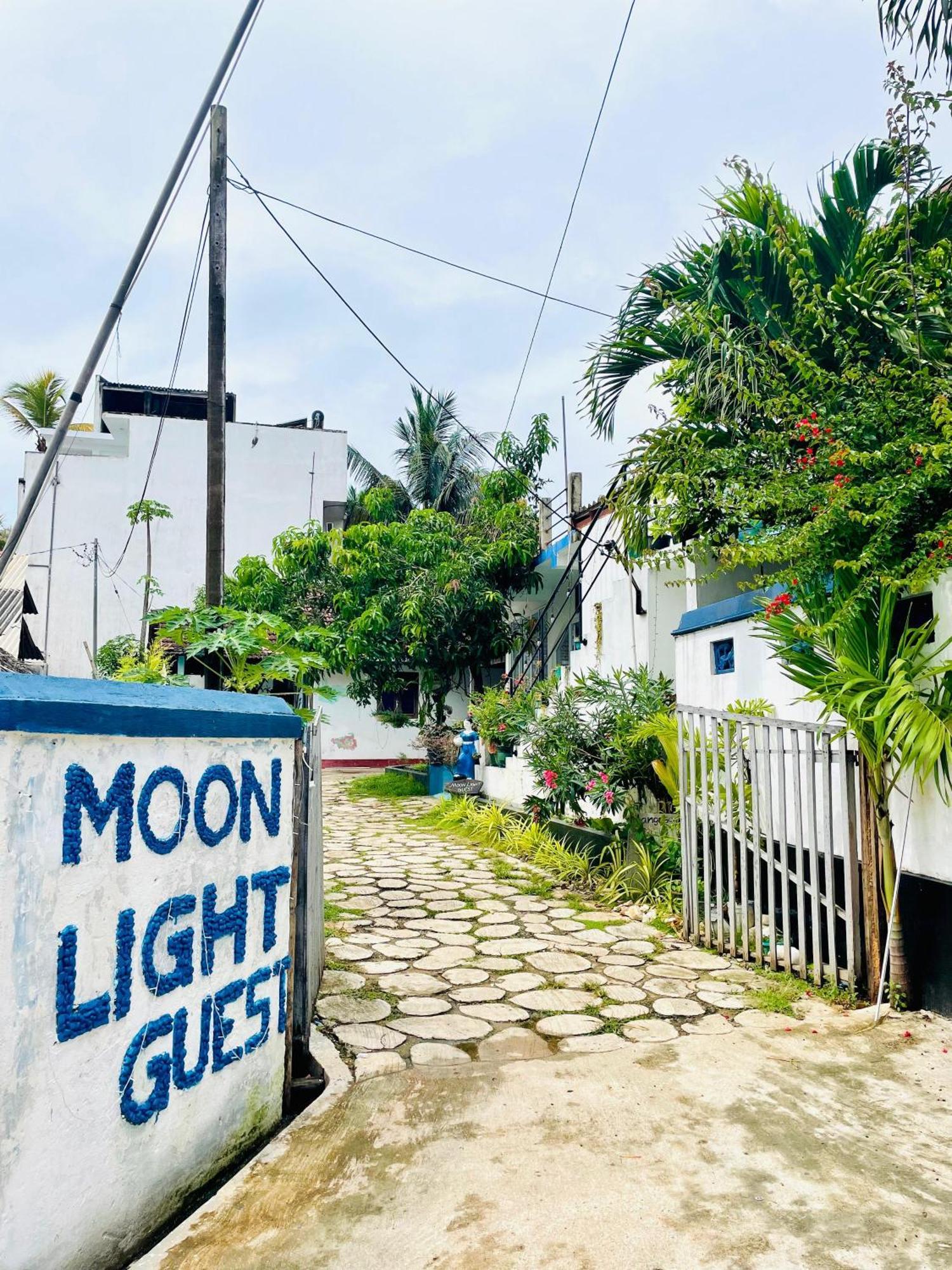 Moon Light Guest Bed & Breakfast Mirissa Exterior photo