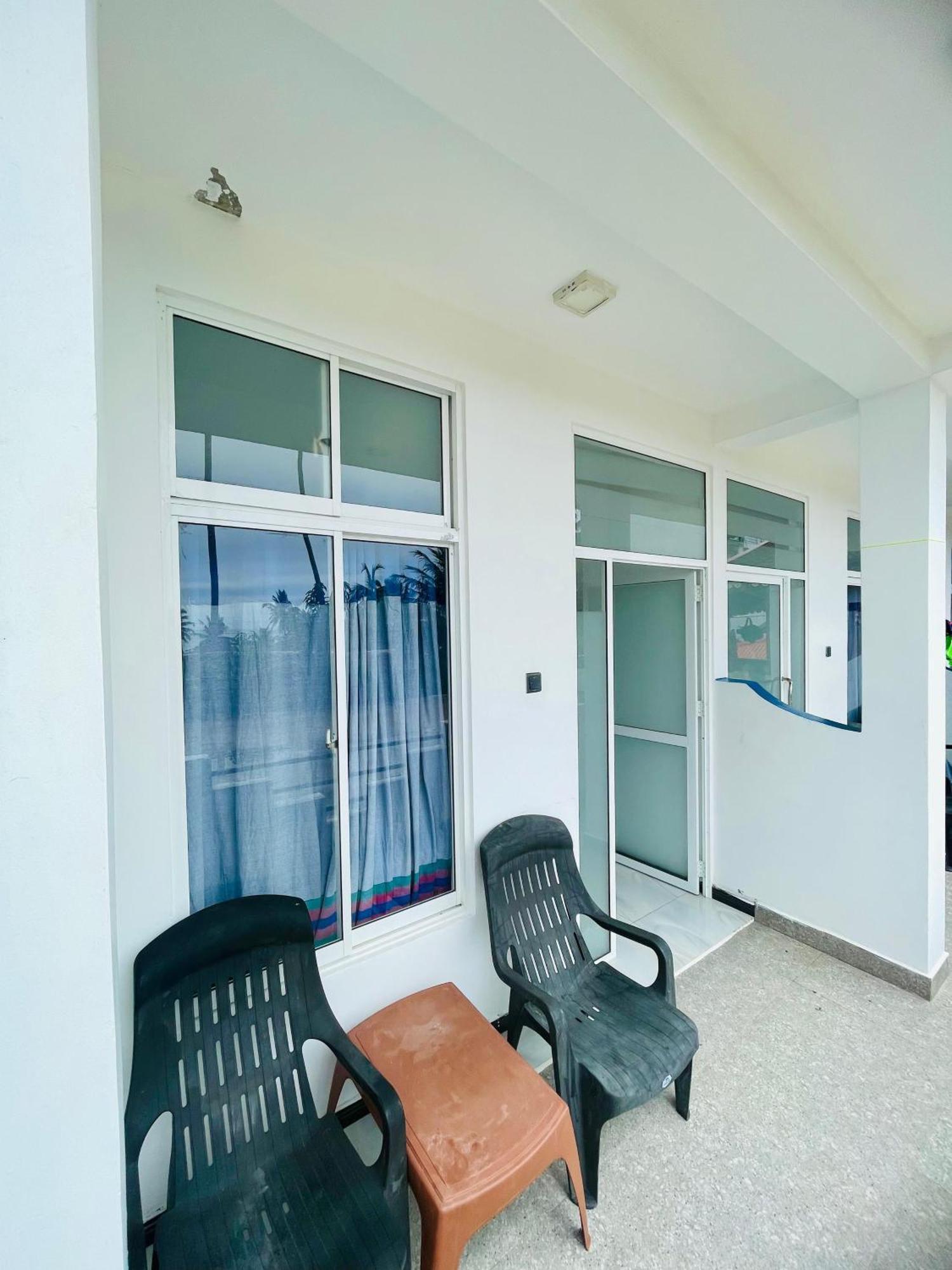 Moon Light Guest Bed & Breakfast Mirissa Exterior photo