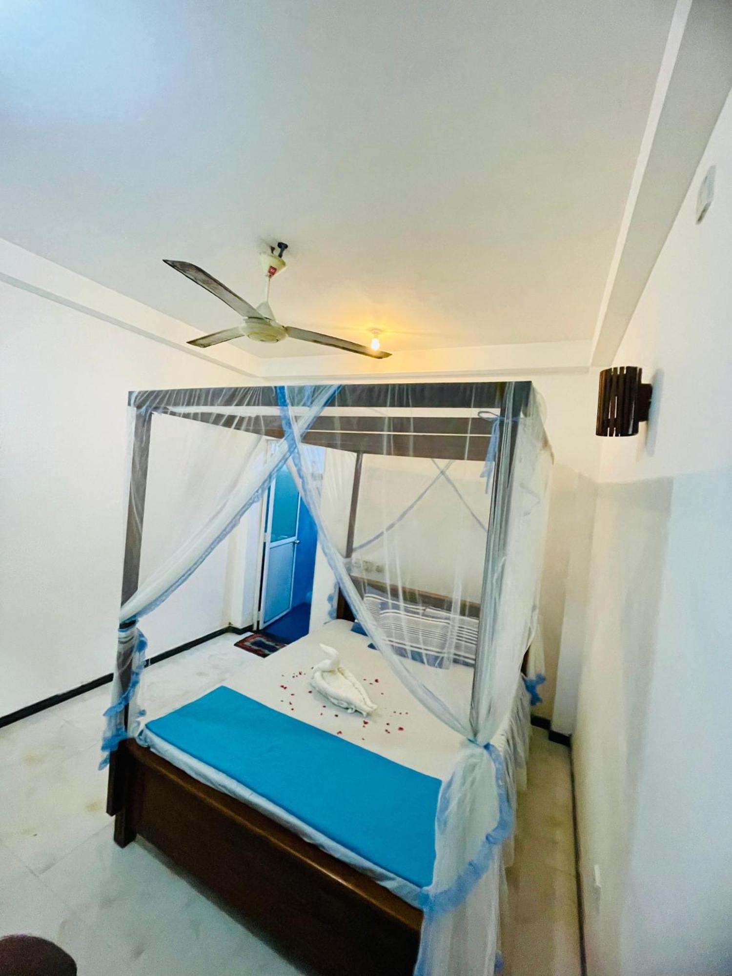 Moon Light Guest Bed & Breakfast Mirissa Exterior photo