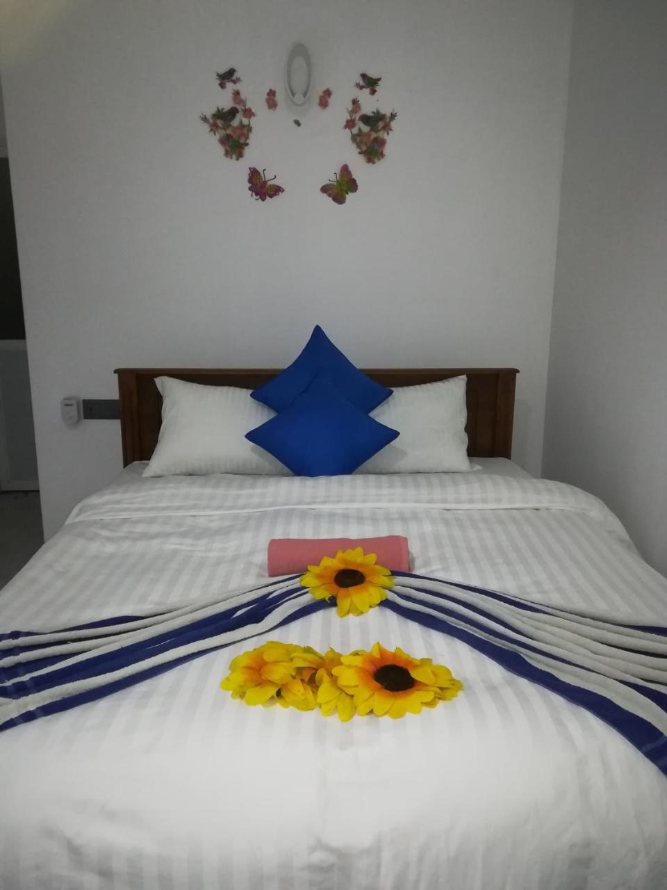 Moon Light Guest Bed & Breakfast Mirissa Exterior photo